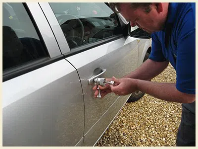 Five-Star Lock & Key Shop Venice, CA 310-895-2956 - 14a-car-locksmith